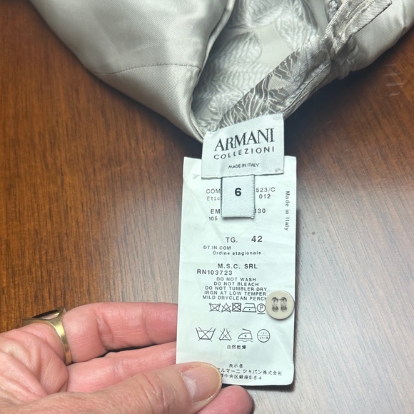 Armani Shimmery Floral Jacquard Skirt – Elegant Silver Silk Blend Size 4 - Picture 4 of 11